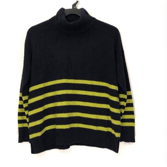 Vince Camuto Soft Striped Turtleneck Sweater Size M - Picture 2 of 7